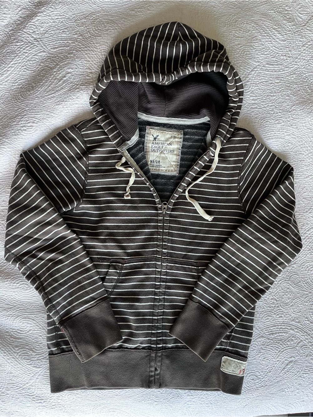 American Eagle Outfitters Men’s Black and White Striped Zip-Up Hoodie